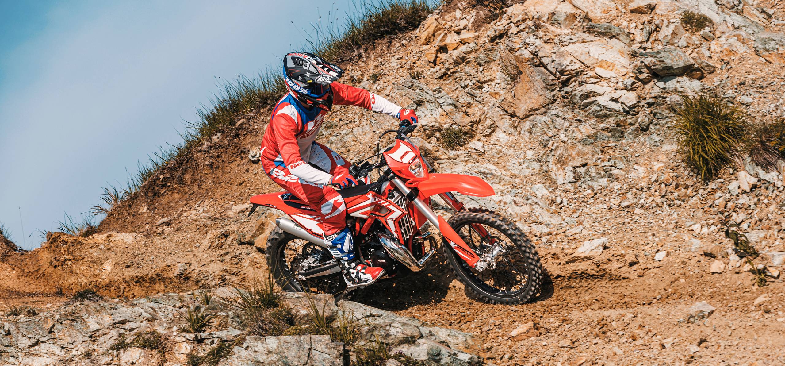 Beta Moto Tigre Argentina – XTRAINER 2T 300 en terreno de montaña