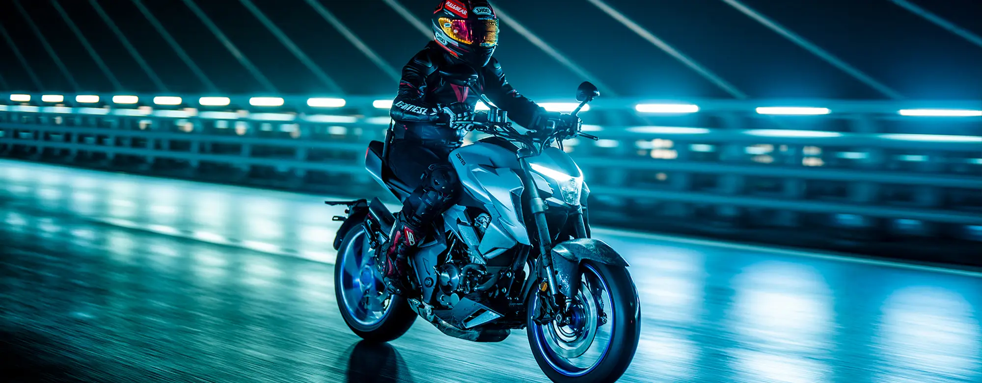 Zontes Moto Tigre Argentina - Zontes 350R en movimiento nocturno